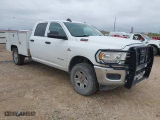 2022 Ram 2500 Tradesman with VIN 3C6UR5HL1NG213746, listed as a IAAI auction lot 41917608 with 133,775 mi miles. Bid and sale history available at carsss.com. Image 1.