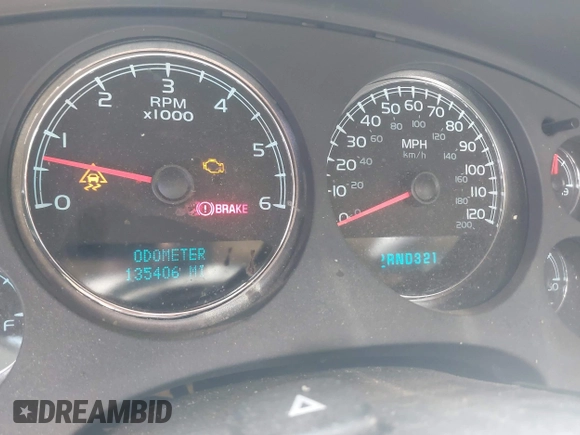 2008 Chevrolet Suburban LTZ z VIN 1GNFC160X8R221599, wystawiony jako IAAI lot #42774069 z przebiegiem 135 406 mil mil oraz . Historia ofert i sprzedaży dostępna na DreamBid. Obrazek 7.