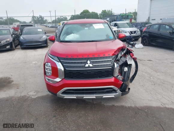 2023 Mitsubishi Outlander SE with VIN JA4J3UA87PZ055388, listed as a IAAI auction lot 41933326 with 18,371 mi miles. Bid and sale history available at carsss.com. Image 13.