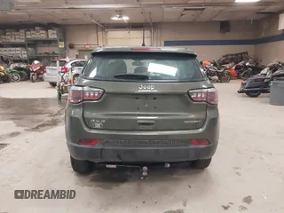 2020 Jeep Compass Sport with VIN 3C4NJDAB7LT132688, listed as a IAAI auction lot 41262430 with 91,167 mi miles and . Bid and sale history available at DreamBid. Image 16.