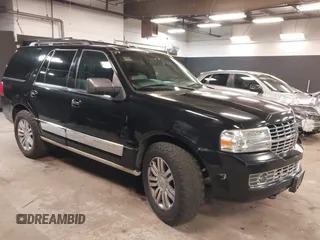 2007 Lincoln Navigator с VIN 5LMFU28547LJ11517, выставлен на аукционе IAAI как лот 42404945 с пробегом 150 037 миль миль и . История ставок и продаж доступна на DreamBid. Изображение 1.