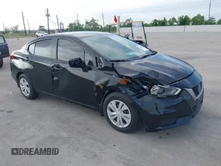 2020 Nissan Versa S with VIN 3N1CN8DV0LL835173, listed as a IAAI auction lot 42020900 with 117,945 mi miles. Bid and sale history available at carsss.com. Image 1.