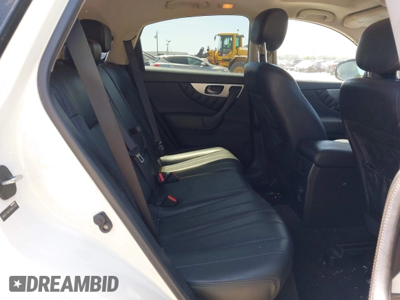 2014 Infiniti QX70 with VIN JN8CS1MU7EM451098, listed as a IAAI auction lot 42026803 with 126,605 mi miles and . Bid and sale history available at DreamBid. Image 8.