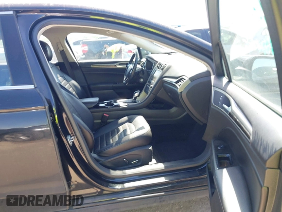 2015 Ford Fusion SE z VIN 3FA6P0H92FR247432, wystawiony jako IAAI lot #42044461 z przebiegiem 148 616 mil mil oraz . Historia ofert i sprzedaży dostępna na DreamBid. Obrazek 5.