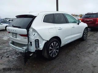 2023 Volvo XC60 Plus Bright Theme with VIN YV4L12RN4P1278552, listed as a IAAI auction lot 41541129 with 13,891 mi miles. Bid and sale history available at carsss.com. Image 4.