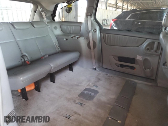 2006 Toyota Sienna XLE with VIN 5TDZA22CX6S479749, listed as a Copart auction lot 51876715 with 129,488 mi miles and Salvage Title. Bid and sale history available at carsss.com. Image 11.