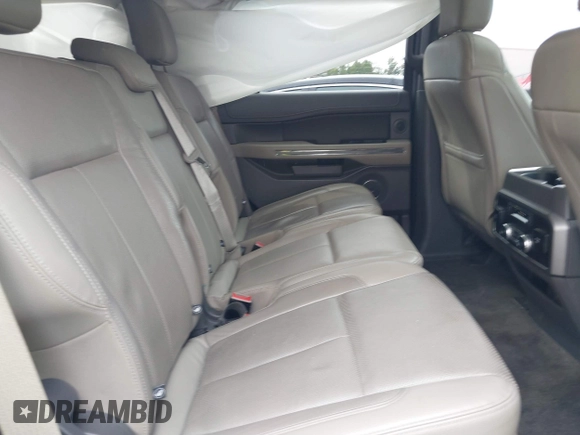 2018 Ford Expedition XLT with VIN 1FMJU1HT9JEA48285, listed as a IAAI auction lot 40282104 with 79,476 mi miles. Bid and sale history available at carsss.com. Image 8.