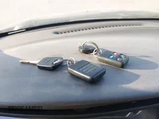 1999 Ford Taurus SE Comfort z VIN 1FAFP53S3XG104165, wystawiony jako IAAI lot #42234147 z przebiegiem 183 124 mil mil oraz . Historia ofert i sprzedaży dostępna na DreamBid. Obrazek 11.
