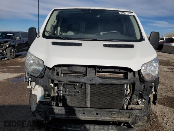 2017 Ford Transit z VIN 1FTYR2YM3HKB25585, wystawiony jako Copart lot #84697534 z przebiegiem 128 794 mil mil oraz Szkoda całkowita • Salvage title. Historia ofert i sprzedaży dostępna na DreamBid. Obrazek 5.