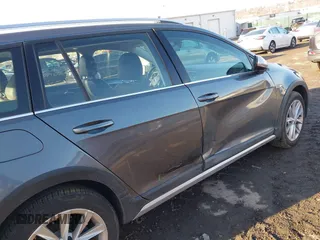 2017 Volkswagen Golf S с VIN 3VWH17AU3HM514845, выставлен на аукционе IAAI как лот 41590834 с пробегом 84 954 миль миль и . История ставок и продаж доступна на DreamBid. Изображение 17.