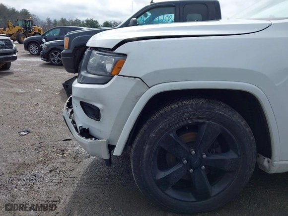 2015 Jeep Grand Cherokee Altitude with VIN 1C4RJFAG4FC942885, listed as a IAAI auction lot 41952356 with 233,276 mi miles. Bid and sale history available at carsss.com. Image 20.