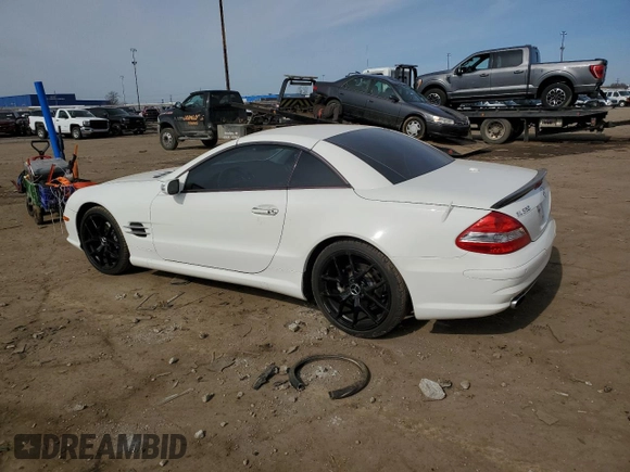 2008 Mercedes-Benz SL 550 z VIN WDBSK71F28F138337, wystawiony jako Copart lot #46896265 z przebiegiem 86 717 mil mil oraz Szkoda całkowita • Salvage title. Historia ofert i sprzedaży dostępna na DreamBid. Obrazek 2.