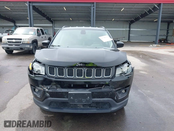 2018 Jeep Compass Latitude z VIN 3C4NJDBB7JT232821, wystawiony jako IAAI lot #42509561 z przebiegiem 142 526 mil mil oraz . Historia ofert i sprzedaży dostępna na DreamBid. Obrazek 12.