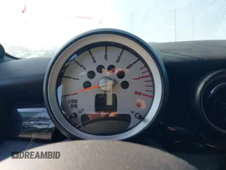 2007 MINI Hardtop S z VIN WMWMF73567TL88079, wystawiony jako IAAI lot #42820770 z przebiegiem Nie podano mil oraz . Historia ofert i sprzedaży dostępna na DreamBid. Obrazek 7.