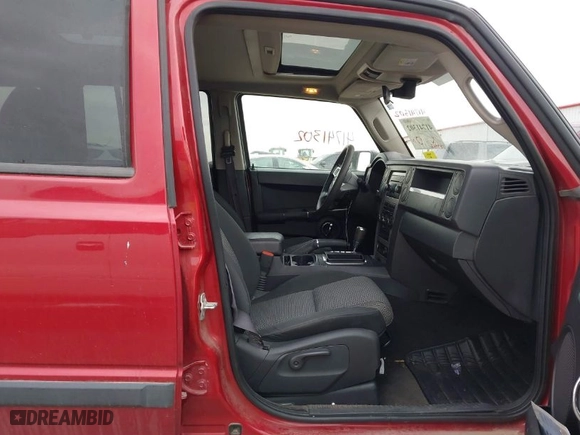 2009 Jeep Commander Sport with VIN 1J8HG48K99C544044, listed as a IAAI auction lot 41741302 with 183,992 mi miles. Bid and sale history available at carsss.com. Image 5.