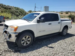 2011 Nissan Titan SL z VIN 1N6AA0EC8BN308153, wystawiony jako Copart lot #57701635 z przebiegiem 140 049 mil mil oraz Szkoda całkowita • Salvage title. Historia ofert i sprzedaży dostępna na DreamBid. Obrazek 1.