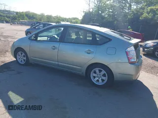 2007 Toyota Prius with VIN JTDKB20U877645725, listed as a IAAI auction lot 42190680 with Not Provided miles. Bid and sale history available at carsss.com. Image 3.