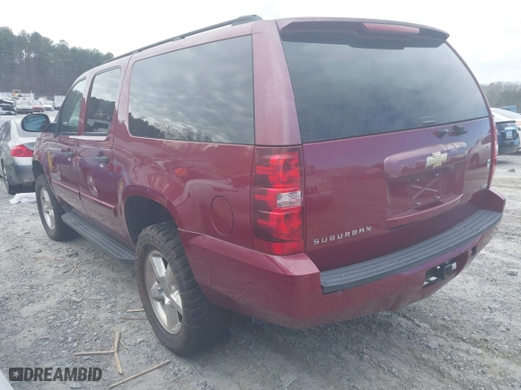 2007 Chevrolet Suburban LT with VIN 3GNFC16027G286929, listed as a IAAI auction lot 41648787 with 219,212 mi miles. Bid and sale history available at carsss.com. Image 3.
