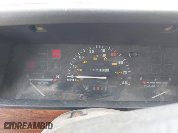 1989 Ford Taurus GL z VIN 1FABP52U9KA278657, wystawiony jako IAAI lot #42349469 z przebiegiem 10 782 mil mil oraz . Historia ofert i sprzedaży dostępna na DreamBid. Obrazek 7.