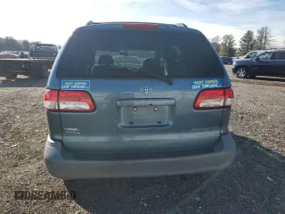 2002 Toyota Sienna LE with VIN 4T3ZF13C82U482524, listed as a Copart auction lot 82845954 with 233,908 mi miles and Salvage Title. Bid and sale history available at carsss.com. Image 6.