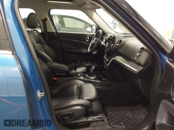 2020 MINI Countryman Cooper S with VIN WMZYX1C01L3L57027, listed as a IAAI auction lot 41270859 with 38,150 mi miles and . Bid and sale history available at DreamBid. Image 5.