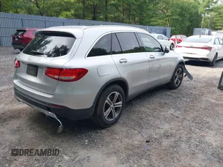 2016 Mercedes-Benz GLC with VIN WDC0G4JBXGF033897, listed as a IAAI auction lot 39965363 with 114,093 mi miles. Bid and sale history available at carsss.com. Image 4.