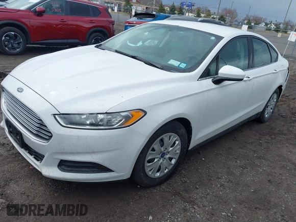 2013 Ford Fusion S with VIN 3FA6P0G72DR256077, listed as a IAAI auction lot 41781341 with 133,288 mi miles and . Bid and sale history available at carsss.com. Image 2.