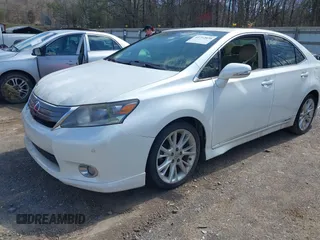 2010 Lexus HS 250h z VIN JTHBB1BAXA2019903, wystawiony jako IAAI lot #41712038 z przebiegiem 224 733 mil mil oraz . Historia ofert i sprzedaży dostępna na DreamBid. Obrazek 17.