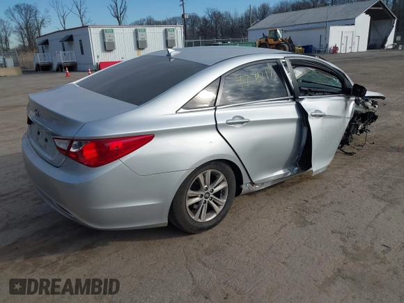2013 Hyundai Sonata GLS with VIN 5NPEB4AC7DH629621, listed as a IAAI auction lot 41754217 with 87,862 mi miles and . Bid and sale history available at DreamBid. Image 4.