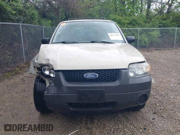 2006 Ford Escape XLS with VIN 1FMYU02ZX6KA73663, listed as a IAAI auction lot 42177043 with 230,878 mi miles and . Bid and sale history available at DreamBid. Image 12.