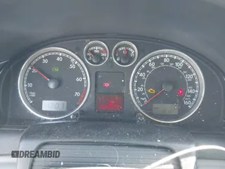 2005 Volkswagen Passat GLS z VIN WVWAD63B05P029893, wystawiony jako IAAI lot #42451294 z przebiegiem 101 920 mil mil oraz . Historia ofert i sprzedaży dostępna na DreamBid. Obrazek 7.