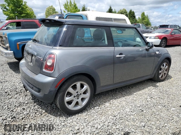 2008 MINI Hardtop S with VIN WMWMF73548TV39180, listed as a Copart auction lot 58972245 with 123,907 mi miles and Clean title. Bid and sale history available at DreamBid. Image 3.
