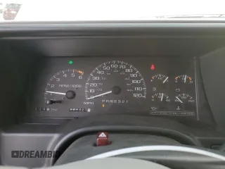 2000 GMC Denali z VIN 1GKEK63R9YR225073, wystawiony jako Copart lot #86819964 z przebiegiem 207 827 mil mil oraz Szkody całkowita. Historia ofert i sprzedaży dostępna na DreamBid. Obrazek 9.