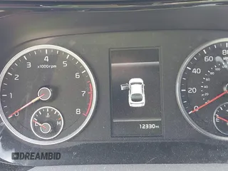 2024 Kia K5 GT-Line z VIN 5XXG64J28RG255382, wystawiony jako IAAI lot #41516382 z przebiegiem 12 330 mil mil oraz . Historia ofert i sprzedaży dostępna na DreamBid. Obrazek 15.