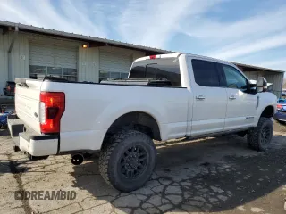 2017 Ford F-350 Platinum with VIN 1FT8W3BT2HEF08950, listed as a Copart auction lot 44521175 with 113,237 mi miles and Salvage Title. Bid and sale history available at DreamBid. Image 3.