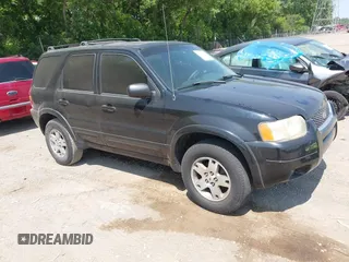 2003 Ford Escape Limited с VIN 1FMCU04113KB81019, выставлен на аукционе IAAI как лот 42415792 с пробегом 254 698 миль миль и . История ставок и продаж доступна на DreamBid. Изображение 1.