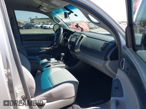 2013 Toyota Tacoma with VIN 3TMMU4FN2DM055326, listed as a IAAI auction lot 42560152 with 198,406 mi miles and . Bid and sale history available at DreamBid. Image 5.