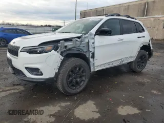 2022 Jeep Cherokee X with VIN 1C4PJMCX3ND549915, listed as a Copart auction lot 43208645 with 26,267 mi miles and Salvage Title. Bid and sale history available at carsss.com. Image 1.