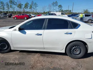 2015 Nissan Altima 2.5 S with VIN 1N4AL3AP4FN868500, listed as a IAAI auction lot 41497837 with 213,417 mi miles. Bid and sale history available at carsss.com. Image 14.