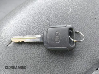2007 Ford F-150 STX с VIN 1FTRX12W87NA44206, выставлен на аукционе IAAI как лот 42332828 с пробегом 179 610 миль миль и . История ставок и продаж доступна на DreamBid. Изображение 11.