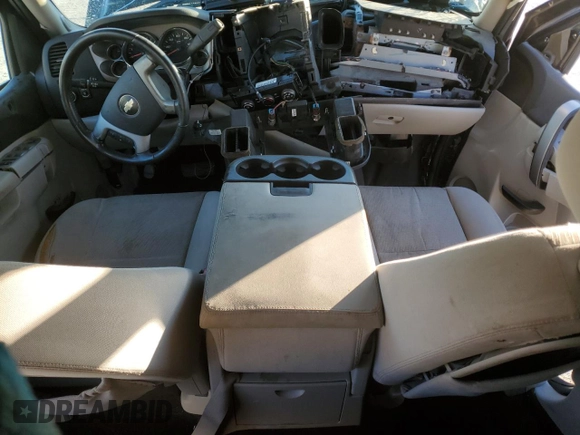 2010 Chevrolet Silverado 1500 LT with VIN 3GCRCSEA6AG151837, listed as a Copart auction lot 85588634 with Not Provided miles and Non Repairable. Bid and sale history available at DreamBid. Image 8.