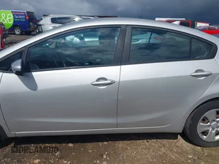 2018 Kia Forte LX z VIN 3KPFK4A70JE193265, wystawiony jako IAAI lot #42375190 z przebiegiem 110 648 mil mil oraz . Historia ofert i sprzedaży dostępna na DreamBid. Obrazek 14.