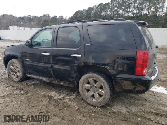 2009 GMC Yukon SLT w/4SB with VIN 1GKFK33099R228562, listed as a Copart auction lot 42191375 with 133,568 mi miles and Salvage Title. Bid and sale history available at carsss.com. Image 2.