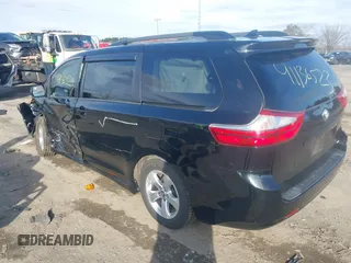 2018 Toyota Sienna LE Auto Access Seat с VIN 5TDKZ3DC8JS911678, выставлен на аукционе IAAI как лот 41136523 с пробегом 105 896 миль миль и . История ставок и продаж доступна на DreamBid. Изображение 3.