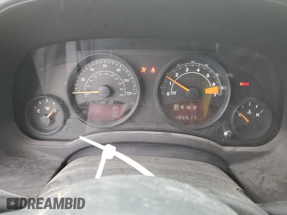 2014 Jeep Patriot Latitude with VIN 1C4NJPFAXED625758, listed as a Copart auction lot 51084625 with 186,517 mi miles and Salvage Title. Bid and sale history available at carsss.com. Image 9.
