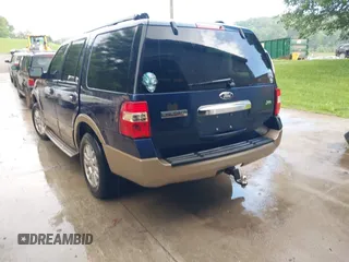 2013 Ford Expedition XLT с VIN 1FMJU1H50DEF14630, выставлен на аукционе IAAI как лот 42258934 с пробегом 196 843 миль миль и . История ставок и продаж доступна на DreamBid. Изображение 3.