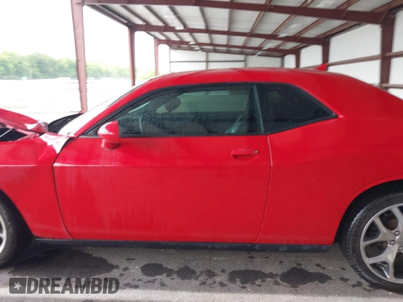 2016 Dodge Challenger SXT Plus z VIN 2C3CDZAG3GH114117, wystawiony jako IAAI lot #42334494 z przebiegiem 131 667 mil mil oraz . Historia ofert i sprzedaży dostępna na DreamBid. Obrazek 14.