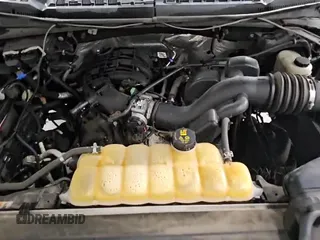 2017 Ford F-150 XL z VIN 1FTEX1E86HFA38914, wystawiony jako Copart lot #46402555 z przebiegiem 326 412 mil mil oraz Czysty tytuł • Clean title. Historia ofert i sprzedaży dostępna na DreamBid. Obrazek 13.