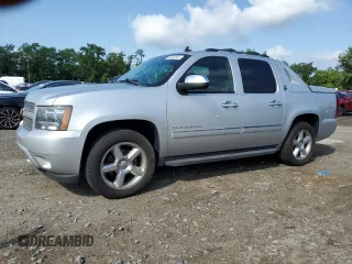 2013 Chevrolet Avalanche LTZ с VIN 3GNTKGE71DG368783, выставлен на аукционе Copart как лот 64554945 с пробегом 185 393 миль миль и Чистый • Clean title. История ставок и продаж доступна на DreamBid. Изображение 1.