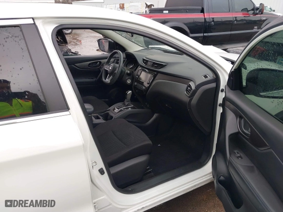 2019 Nissan Rogue Sport SV with VIN JN1BJ1CP2KW231473, listed as a IAAI auction lot 41704807 with 58,518 mi miles. Bid and sale history available at carsss.com. Image 5.